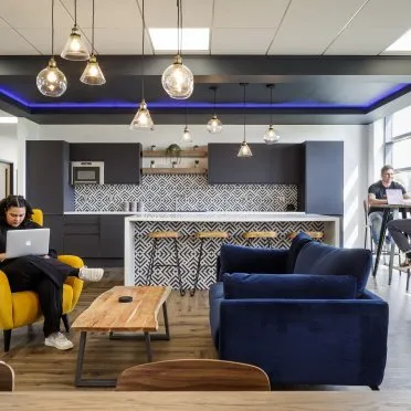 York House,
Station Road