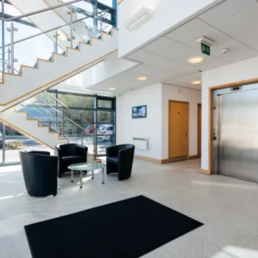 Barnsley Carlton, Barnsley - S71