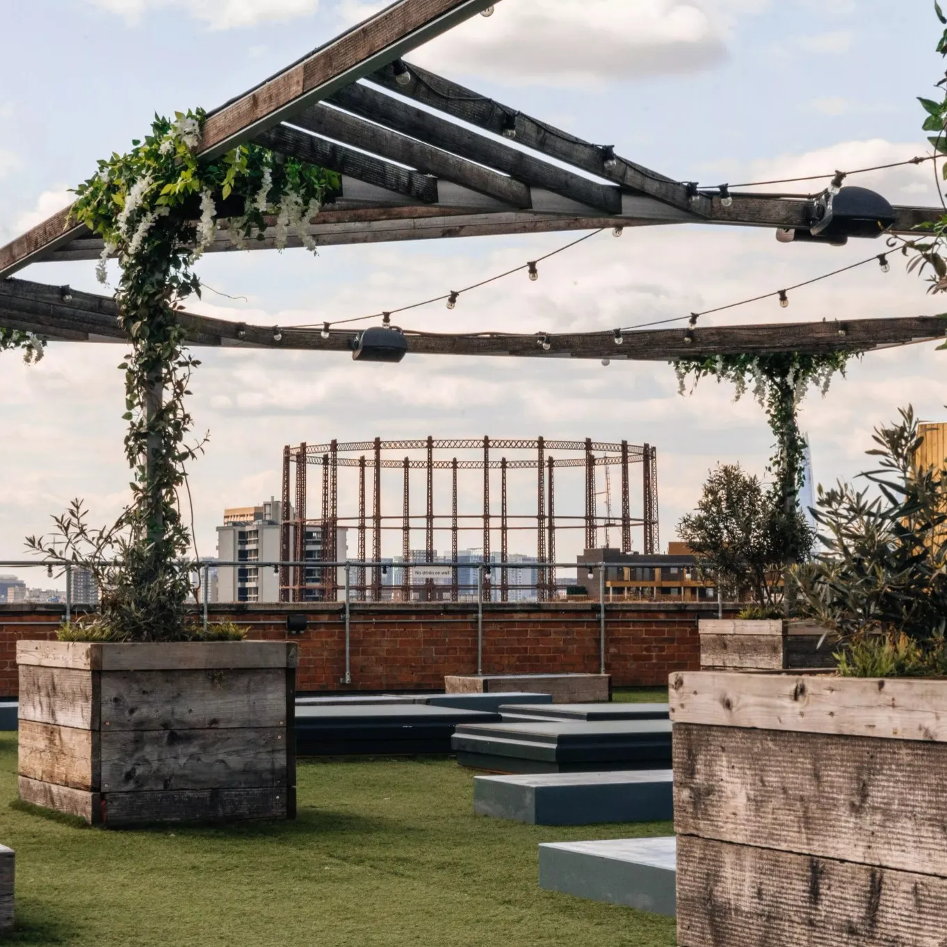 Netil House, 1 Westgate St