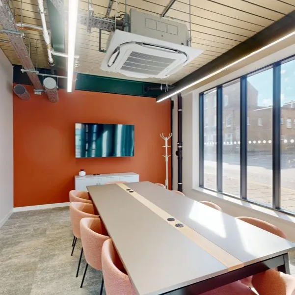 Parklife
116 Putney Bridge Road