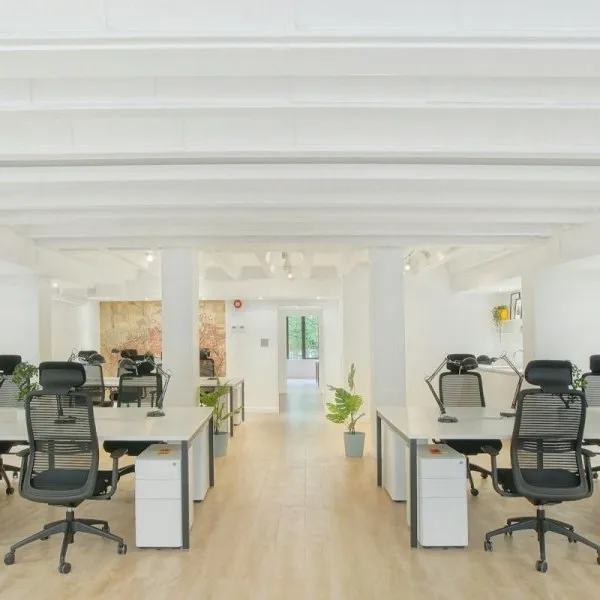 8 Golden Square, Soho