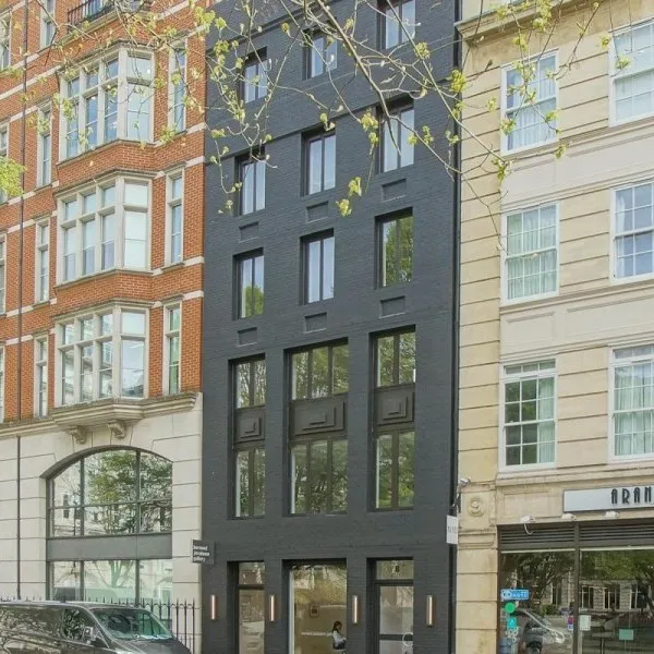 8 Golden Square, Soho