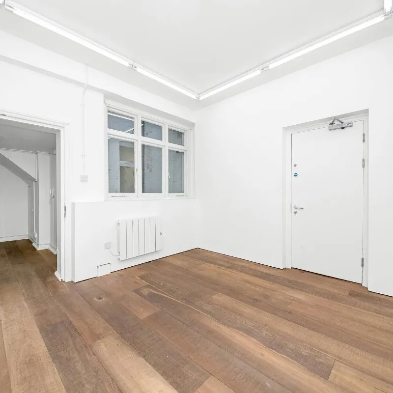 Roxburghe house, 40 Margaret Street