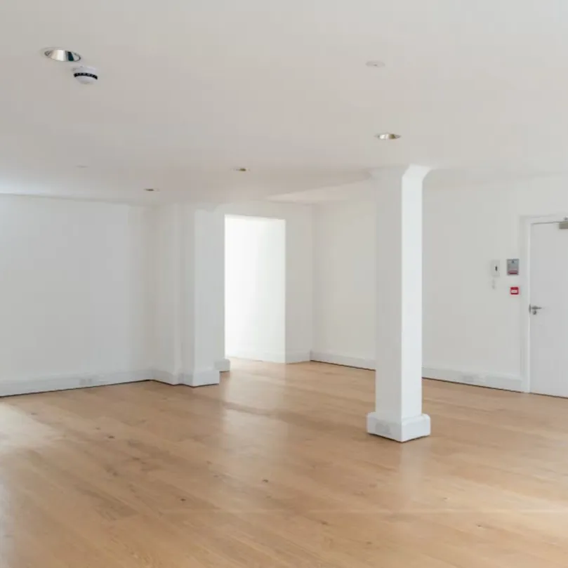 20 Foubert's Place, Carnaby