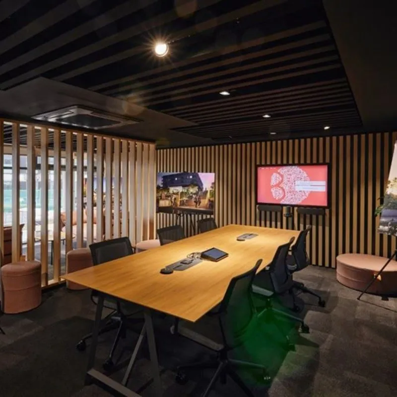 ICentrum
Holt Street