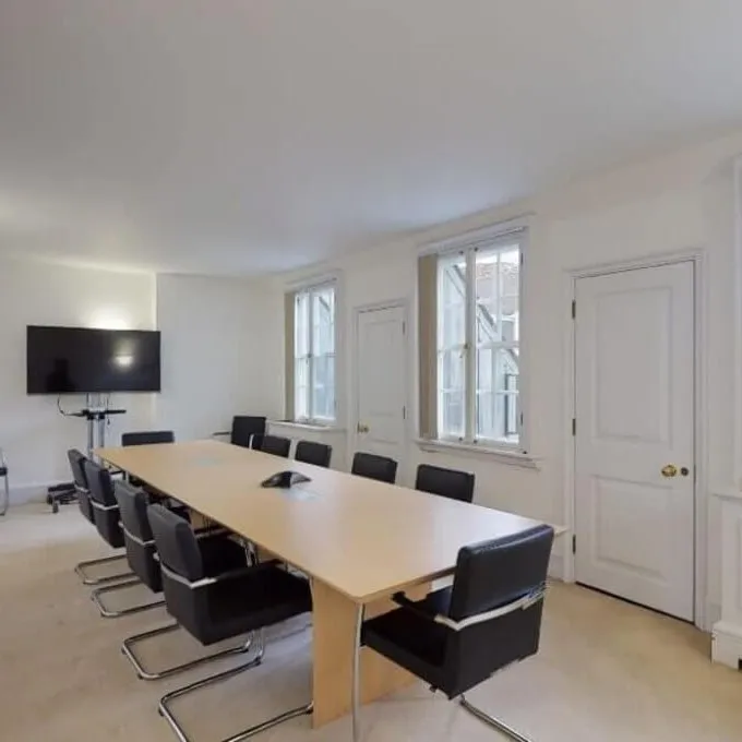 24 Upper Brook Street, London - W1K