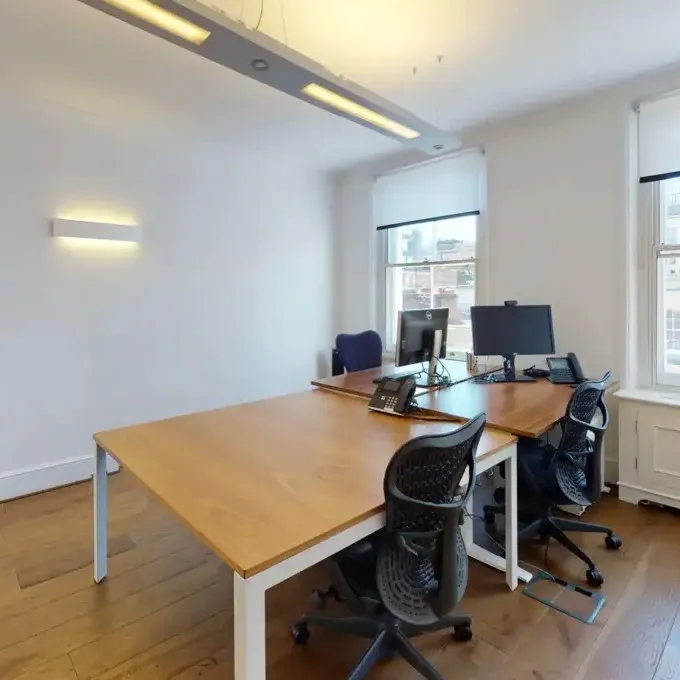 24 Upper Brook Street