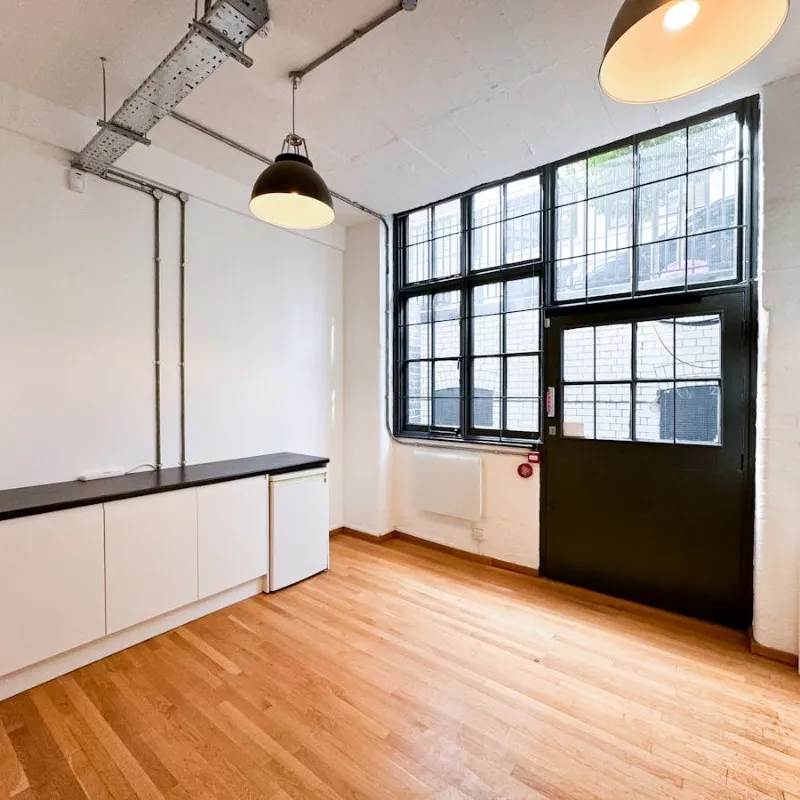 30 Gresse Street, Fitzrovia