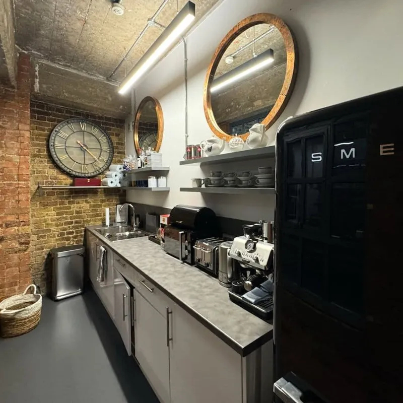 64 Essex Road, Islington