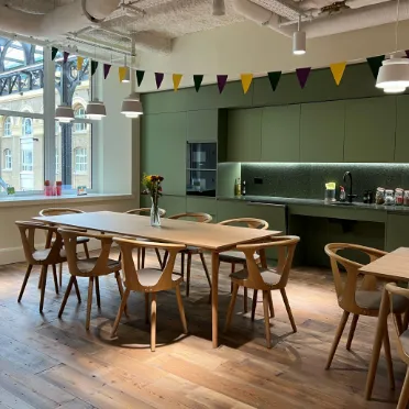 1 Battle Bridge Lane