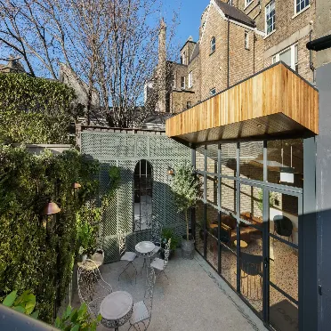 127 Baggot Street Lower, Dublin 2 - D02