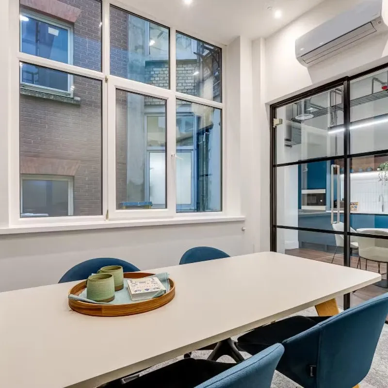 8 Laurence Pountney Hill