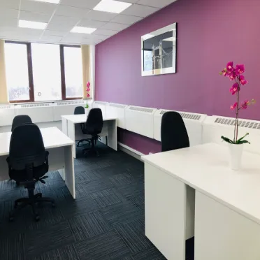 peel house
44 London Road