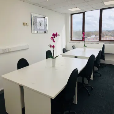 peel house
44 London Road