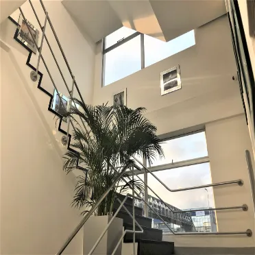 West Link House
981 Great West Road