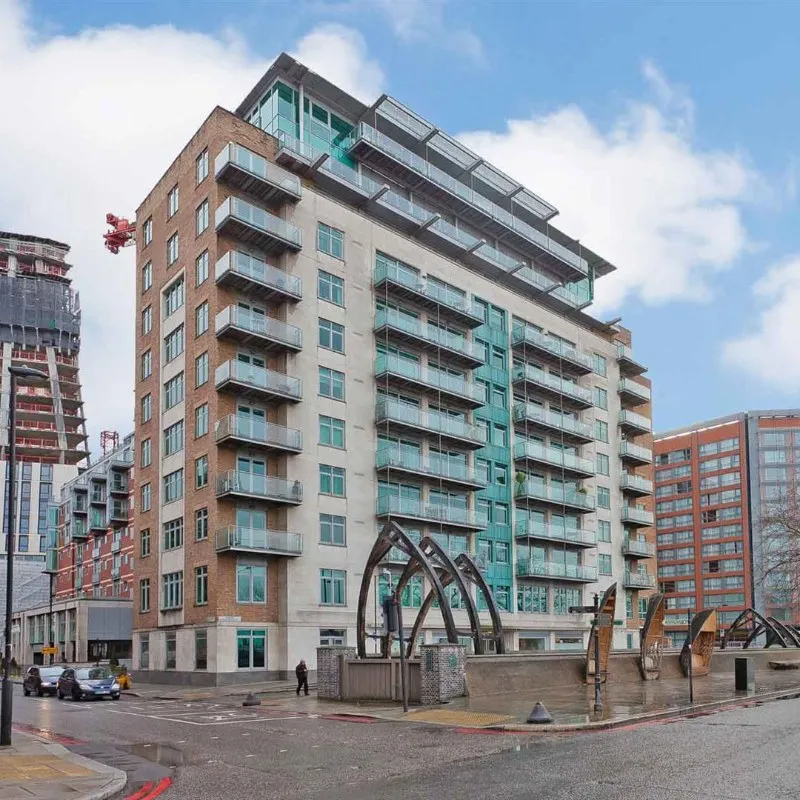 9C Albert Embankment