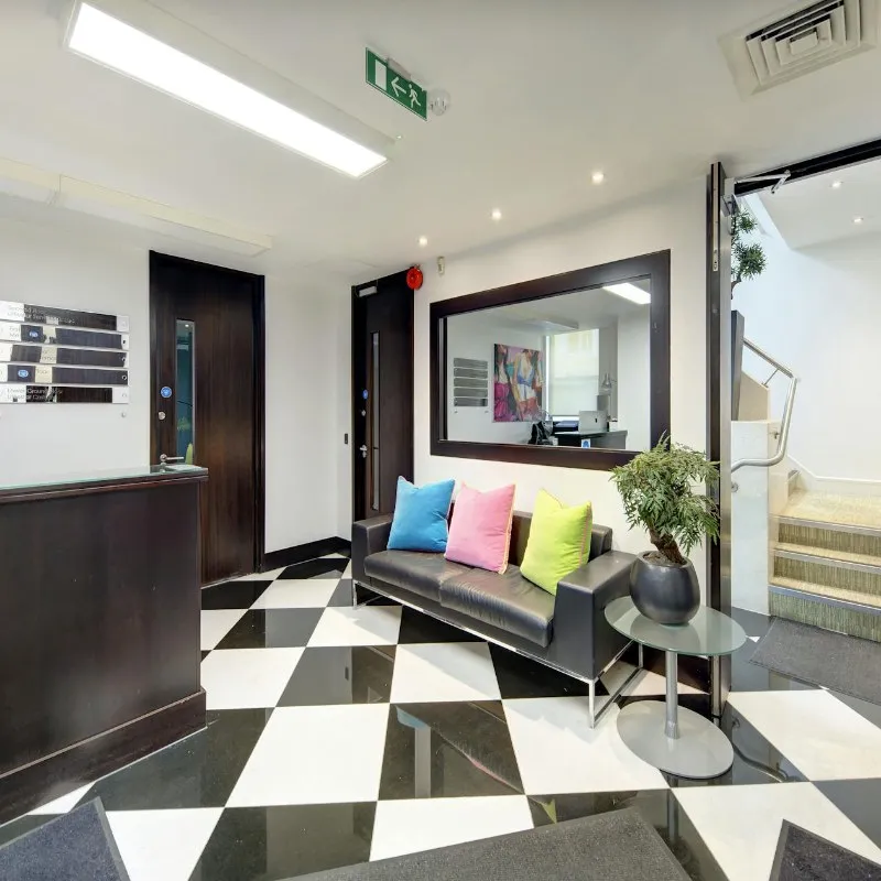 32-33 Saint James's Place