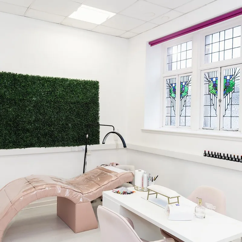 Caledonian House
100 High Street