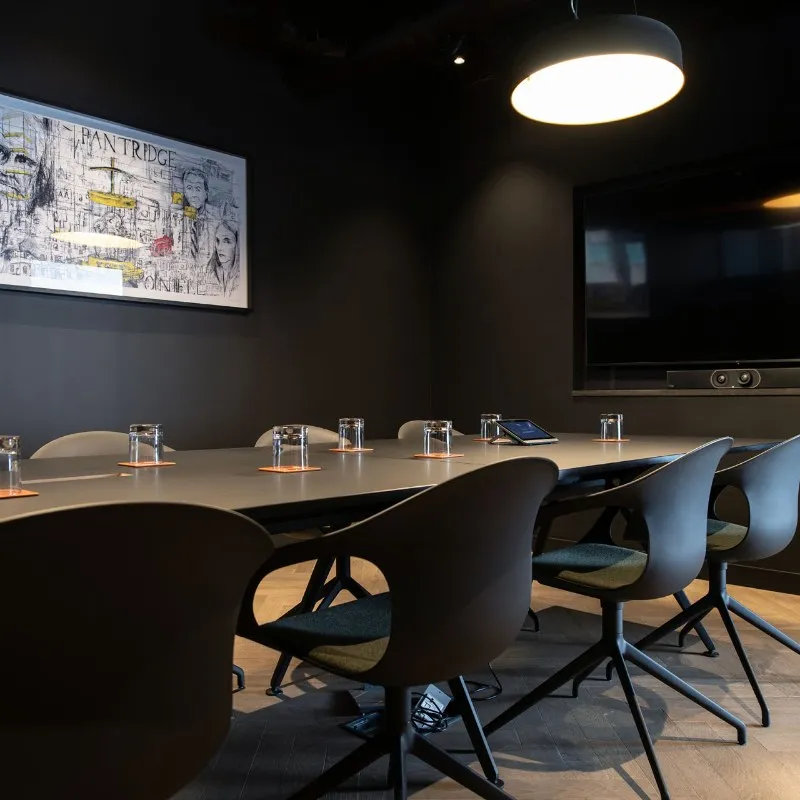 17-25 College Square East