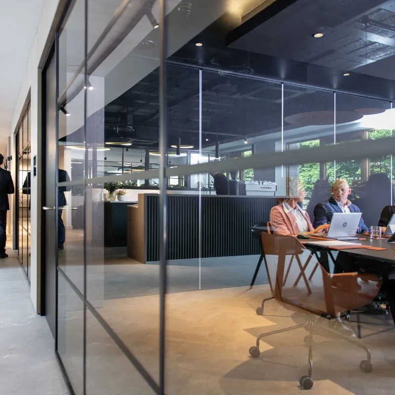 17-25 College Square East