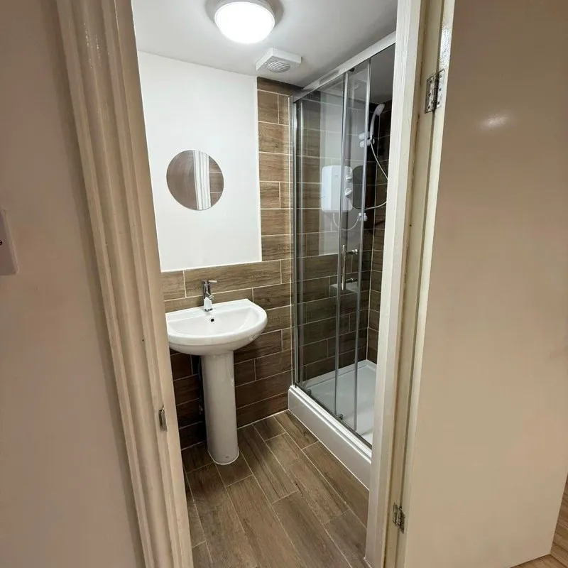 Shaftesbury Road
5 Shaftesbury Road