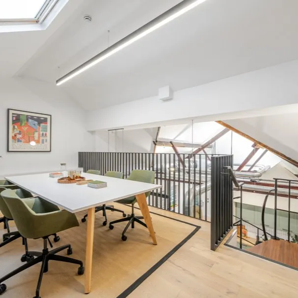 Unit 10, 
Queens Studios,
Salusbury Road,