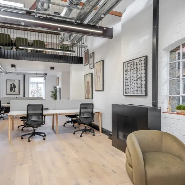 Unit 10, 
Queens Studios,
Salusbury Road,