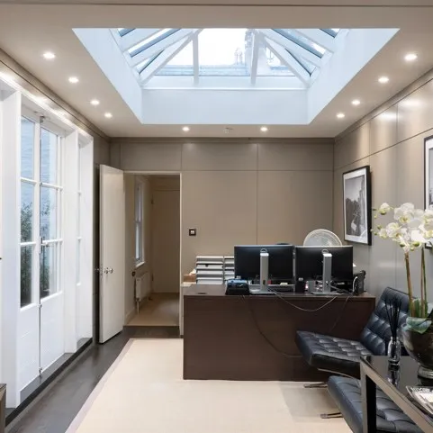 4 Fitzhardinge Street