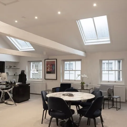 4 Fitzhardinge Street