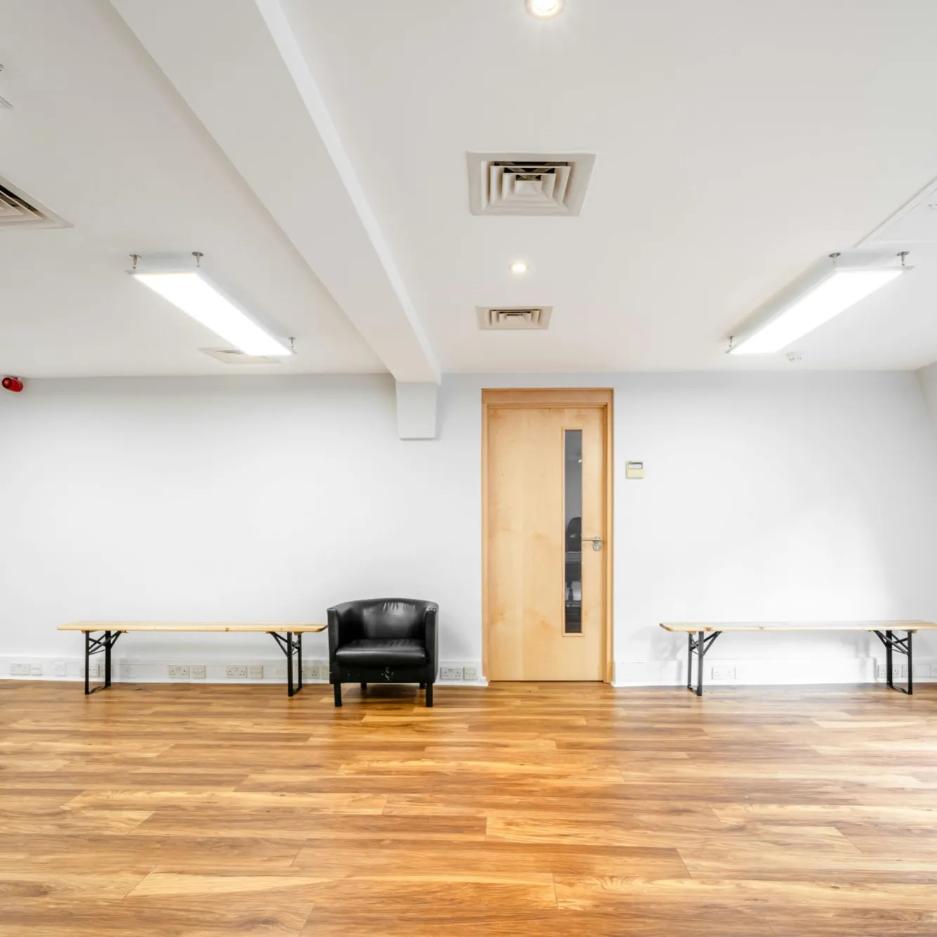 22-23 Widegate Street