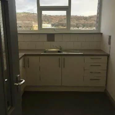 Backstone Business Centre
Saltaire Road