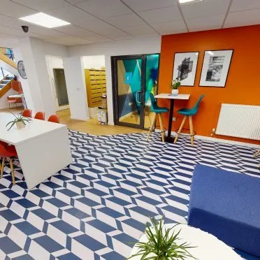 KG House
Kingsfield Way