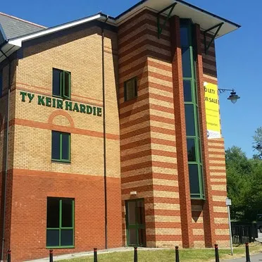 Riverside Court
Avenue De Clichy