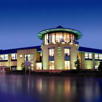 The Mount, 
2 Woodstock Link