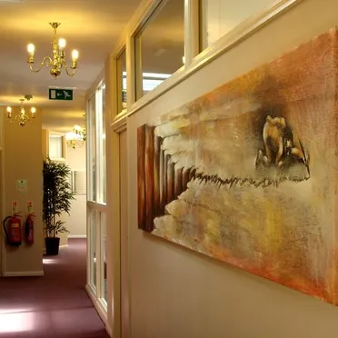 Stirling House, 
9 Burroughs Gardens