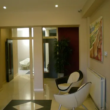 Stirling House, 
9 Burroughs Gardens