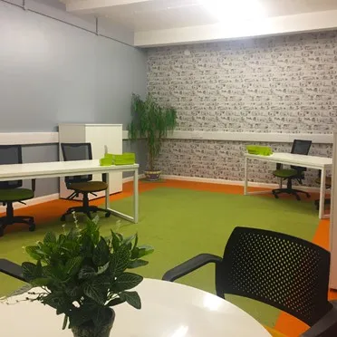 Airport Business Centre
Thornbury Road