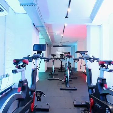 32
Threadneedle Street