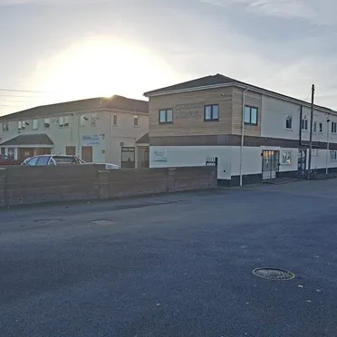 Birch House Business Centre
Lon Parcwr