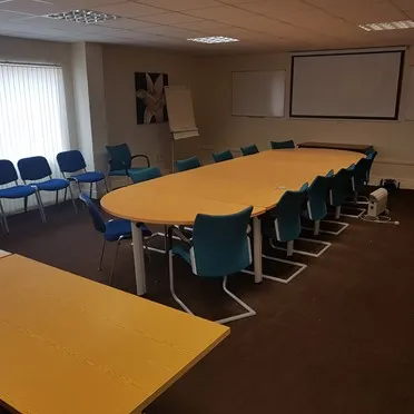 Birch House Business Centre
Lon Parcwr