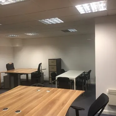 Unit 2 Cedar Court, 1
Royal Oak Yard