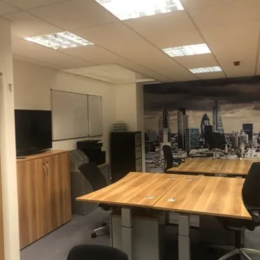 Unit 2 Cedar Court, 1
Royal Oak Yard