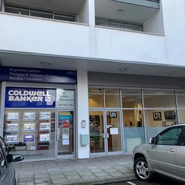 Unit 2 Cedar Court, 1
Royal Oak Yard