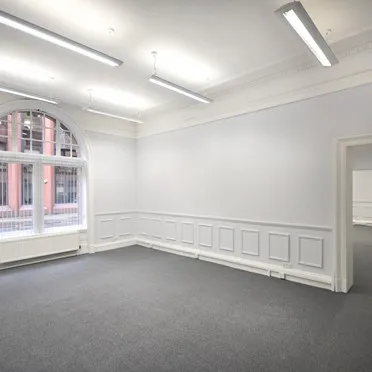 Baltic Chambers, 
40-60 Wellington Street