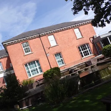 Edwinstowe House
High Street