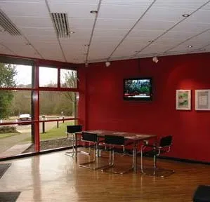 Fleming House
Fleming Road