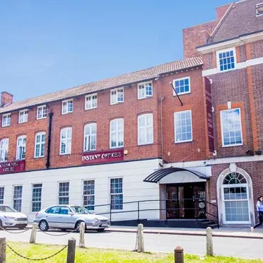 137 Brent Street
Hendon