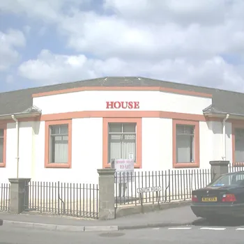 Kingswood House,
South Road