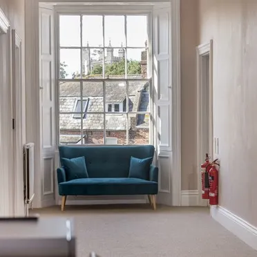 1 Barnfield Crescent