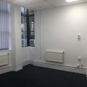 37 - 47 
Balmoral Road